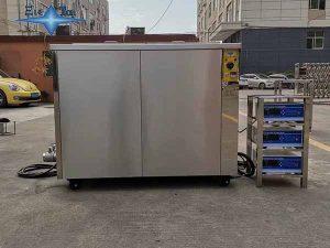 超聲波清洗設(shè)備為什么能延長注塑模具的壽命？