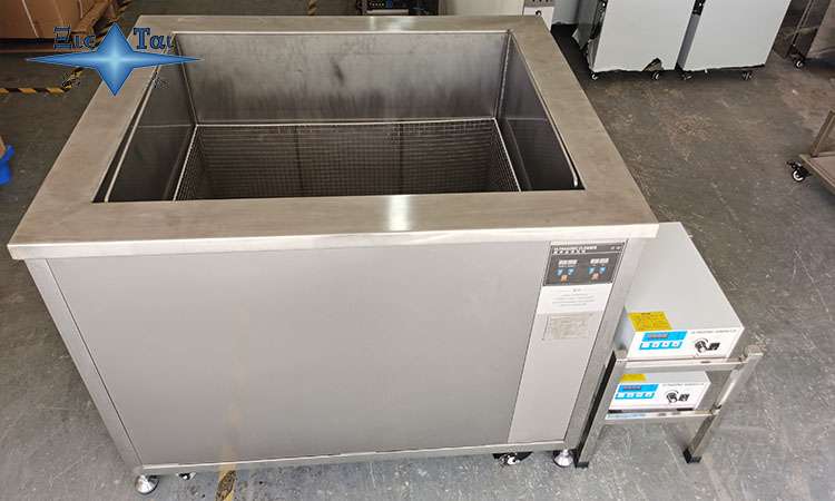 超聲波清洗機(jī)：清潔金屬冷藏設(shè)備，保持食品衛(wèi)生和品質(zhì)