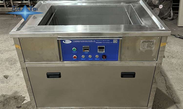 為什么超聲波清洗機(jī)不能洗木制品?深入解析材質(zhì)特性與正確清潔方法 為什么超聲波清洗機(jī)不能洗木制品?深入解析材質(zhì)特性與正確清潔方法